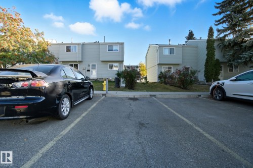 223 Dickinsfield Court, Edmonton, AB - Outdoor