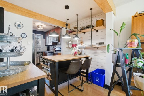 223 Dickinsfield Court, Edmonton, AB - Indoor