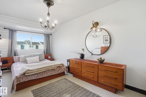 223 Dickinsfield Court, Edmonton, AB - Indoor Photo Showing Bedroom