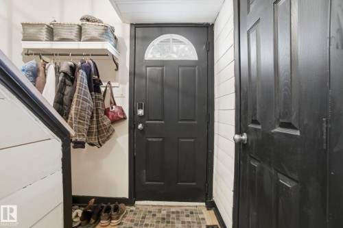 223 Dickinsfield Court, Edmonton, AB - Indoor