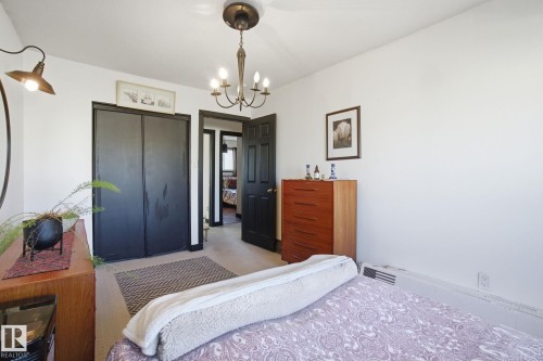 223 Dickinsfield Court, Edmonton, AB - Indoor Photo Showing Bedroom