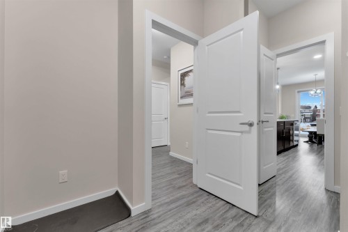 2320 Chokecherry Close, Edmonton, AB - Indoor Photo Showing Other Room