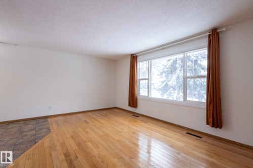 14811 61A Street, Edmonton, AB - Indoor Photo Showing Other Room