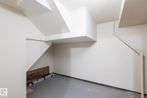 14811 61A Street, Edmonton, AB - Indoor Photo Showing Other Room