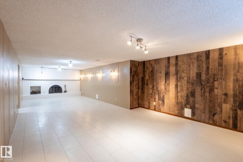 14811 61A Street, Edmonton, AB - Indoor Photo Showing Other Room