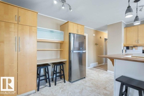 16206 79A Avenue, Edmonton, AB - Indoor Photo Showing Kitchen