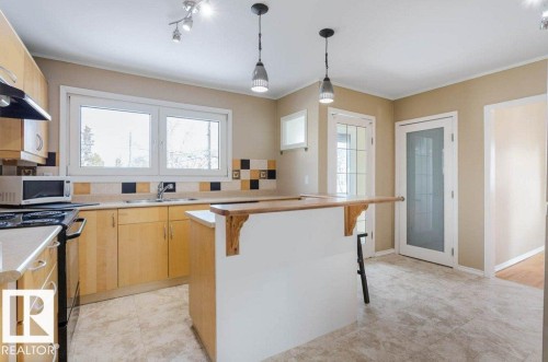 16206 79A Avenue, Edmonton, AB - Indoor Photo Showing Kitchen