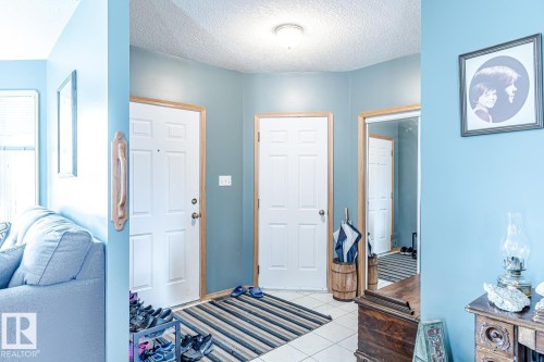 4522 53 Avenue, Leduc, AB - Indoor