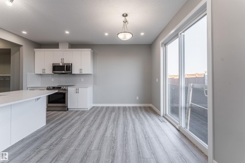 20512 22 Avenue, Edmonton, AB - Indoor Photo Showing Kitchen