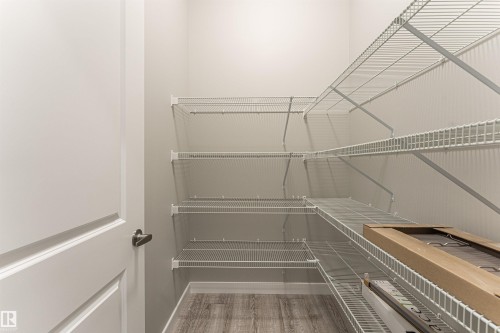 20512 22 Avenue, Edmonton, AB - Indoor With Storage