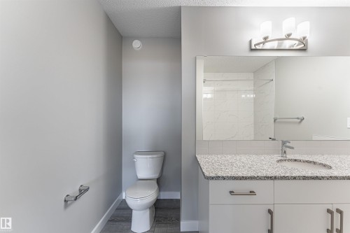 20512 22 Avenue, Edmonton, AB - Indoor Photo Showing Bathroom