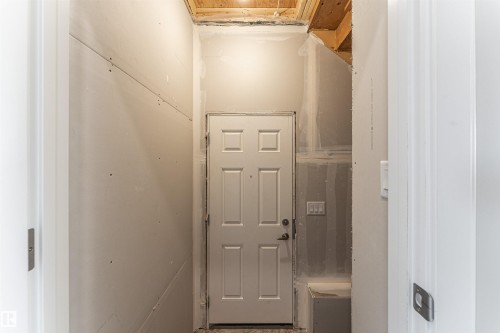 20512 22 Avenue, Edmonton, AB - Indoor