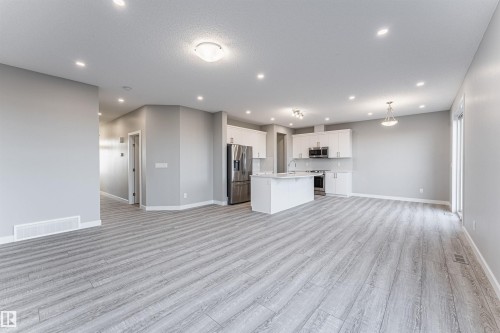 20512 22 Avenue, Edmonton, AB - Indoor Photo Showing Other Room