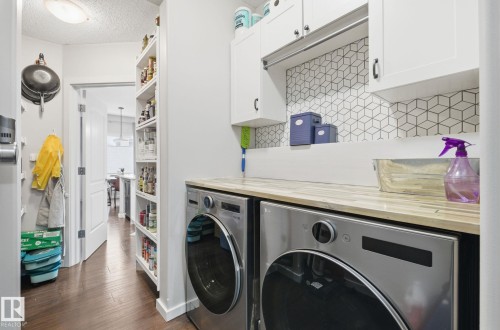 8209 14 Avenue, Edmonton, AB - Indoor Photo Showing Laundry Room