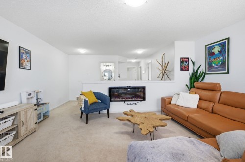 8209 14 Avenue, Edmonton, AB - Indoor Photo Showing Living Room