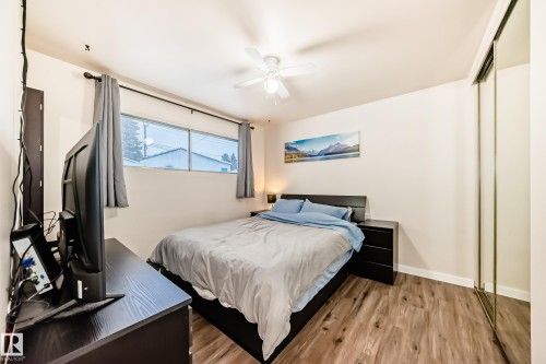 13032 134 Street, Edmonton, AB - Indoor Photo Showing Bedroom