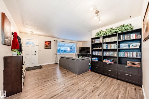 13032 134 Street, Edmonton, AB - Indoor