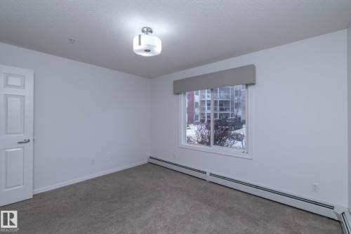 102 2203 44 Avenue, Edmonton, AB - Indoor Photo Showing Other Room