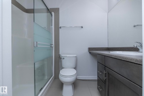 102 2203 44 Avenue, Edmonton, AB - Indoor Photo Showing Bathroom