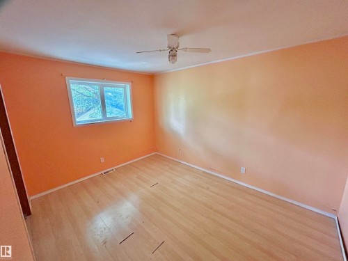 5033 48 Avenue, St. Paul Town, AB - Indoor Photo Showing Other Room