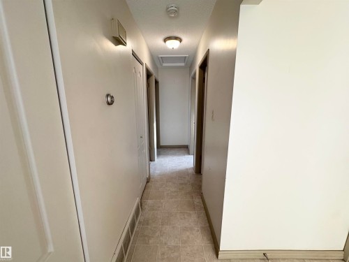 8507 35 Avenue, Edmonton, AB - Indoor Photo Showing Other Room