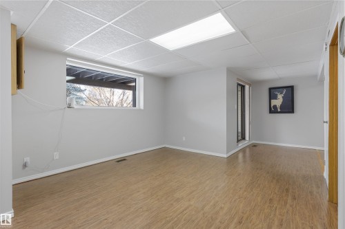 10854 11 Avenue, Edmonton, AB - Indoor Photo Showing Other Room