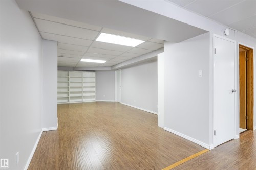 10854 11 Avenue, Edmonton, AB - Indoor