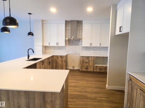 1162 Genesis Lake Boulevard, Stony Plain, AB - Indoor Photo Showing Kitchen With Upgraded Kitchen