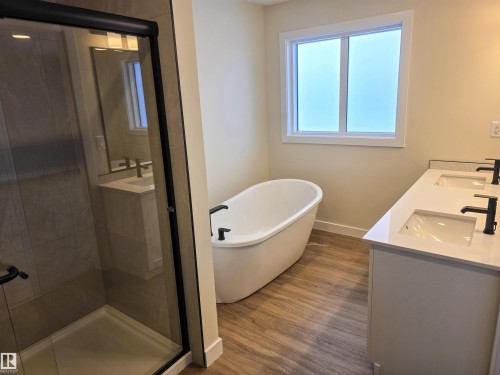 1162 Genesis Lake Boulevard, Stony Plain, AB - Indoor Photo Showing Bathroom