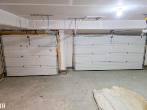 1162 Genesis Lake Boulevard, Stony Plain, AB - Indoor Photo Showing Garage