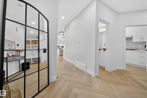 16527 3 Street, Edmonton, AB - Indoor Photo Showing Other Room