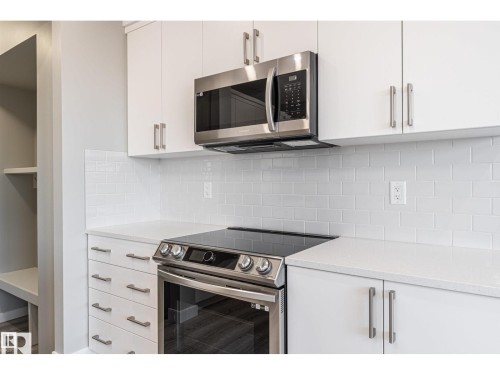 20512 22 Ave Nw, Edmonton, AB - Indoor Photo Showing Kitchen With Upgraded Kitchen