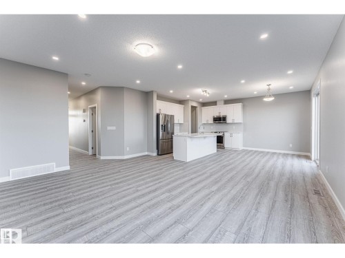 20512 22 Ave Nw, Edmonton, AB - Indoor