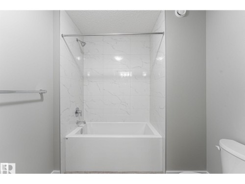 20512 22 Ave Nw, Edmonton, AB - Indoor Photo Showing Bathroom