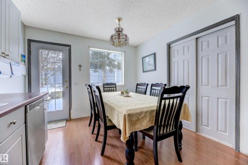 1049 Jones Crescent, Edmonton, AB - Indoor Photo Showing Dining Room