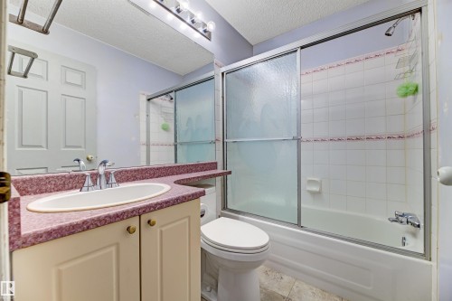 1049 Jones Crescent, Edmonton, AB - Indoor Photo Showing Bathroom