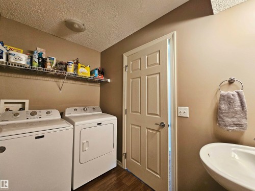29 1404 Hermitage Road, Edmonton, AB - Indoor Photo Showing Laundry Room