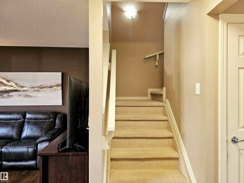 29 1404 Hermitage Road, Edmonton, AB - Indoor Photo Showing Other Room