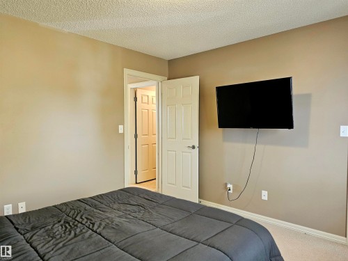 29 1404 Hermitage Road, Edmonton, AB - Indoor Photo Showing Bedroom
