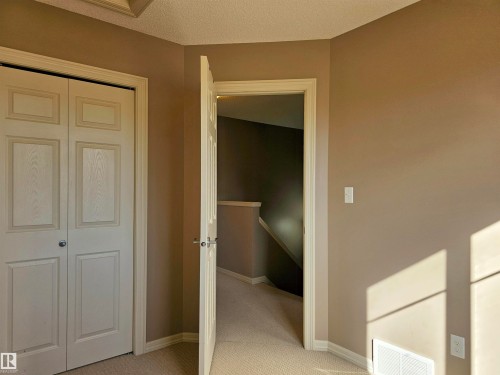 29 1404 Hermitage Road, Edmonton, AB - Indoor Photo Showing Other Room