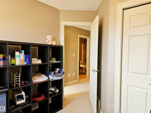 29 1404 Hermitage Road, Edmonton, AB - Indoor