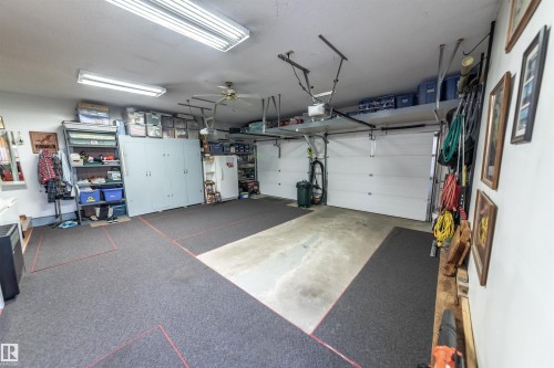 1087 10 Street, Rural Lac Ste. Anne County, AB - Indoor Photo Showing Garage