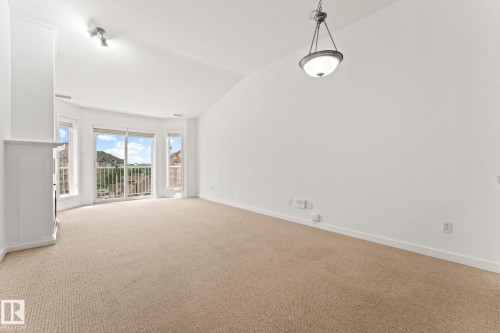 426 4312 139 Avenue, Edmonton, AB - Indoor Photo Showing Other Room