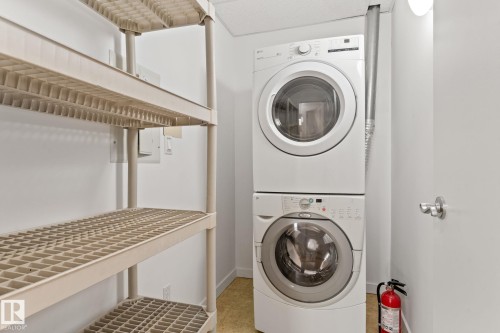 426 4312 139 Avenue, Edmonton, AB - Indoor Photo Showing Laundry Room