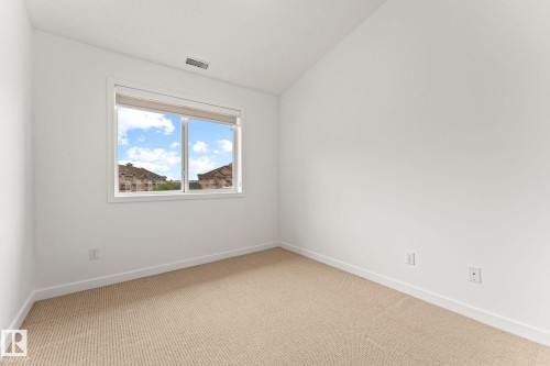 426 4312 139 Avenue, Edmonton, AB - Indoor Photo Showing Other Room