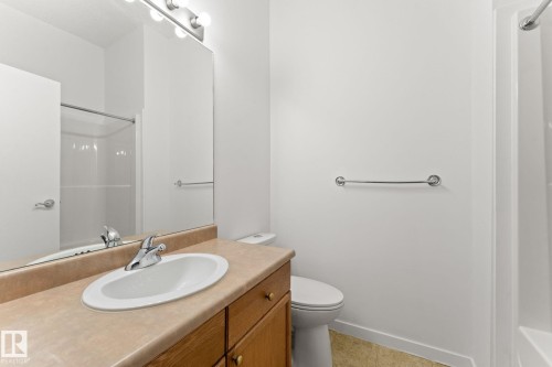426 4312 139 Avenue, Edmonton, AB - Indoor Photo Showing Bathroom