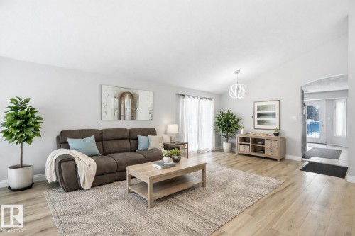 3623 24 Avenue, Edmonton, AB - Indoor Photo Showing Living Room