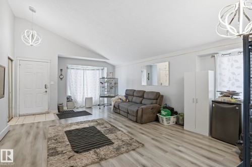 3623 24 Avenue, Edmonton, AB - Indoor Photo Showing Living Room