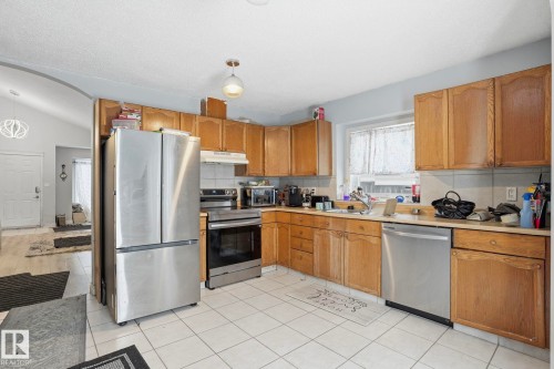3623 24 Avenue, Edmonton, AB - Indoor Photo Showing Kitchen