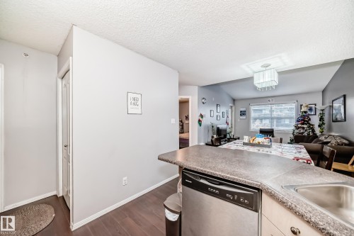 422 12838 65 Street, Edmonton, AB - Indoor Photo Showing Kitchen